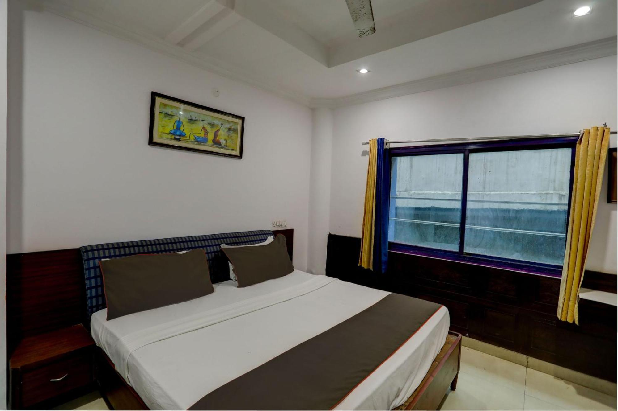 Hotel Monarch Inn Lakhnau Kültér fotó