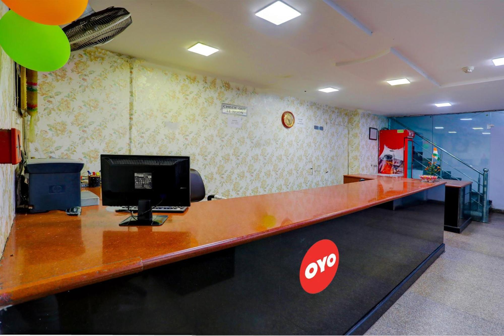 Hotel Monarch Inn Lakhnau Kültér fotó