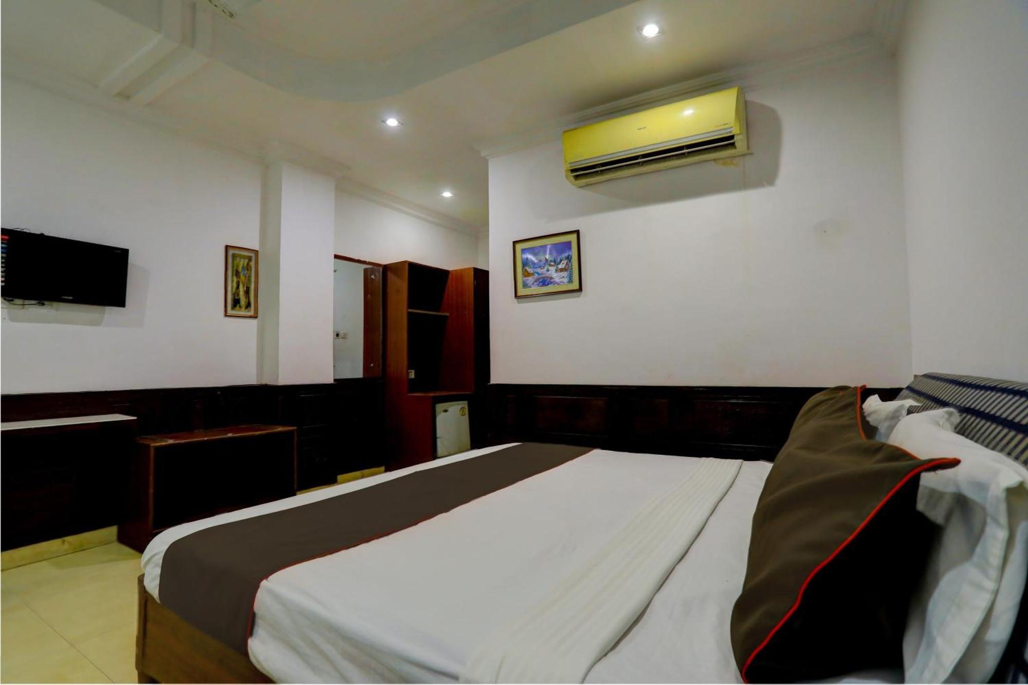 Hotel Monarch Inn Lakhnau Kültér fotó