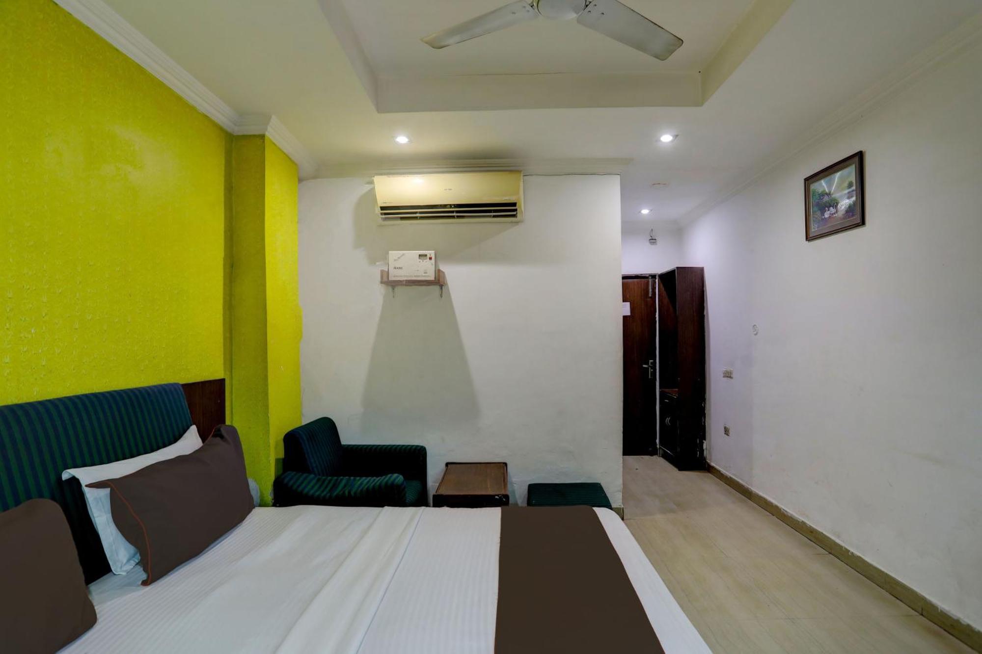 Hotel Monarch Inn Lakhnau Kültér fotó
