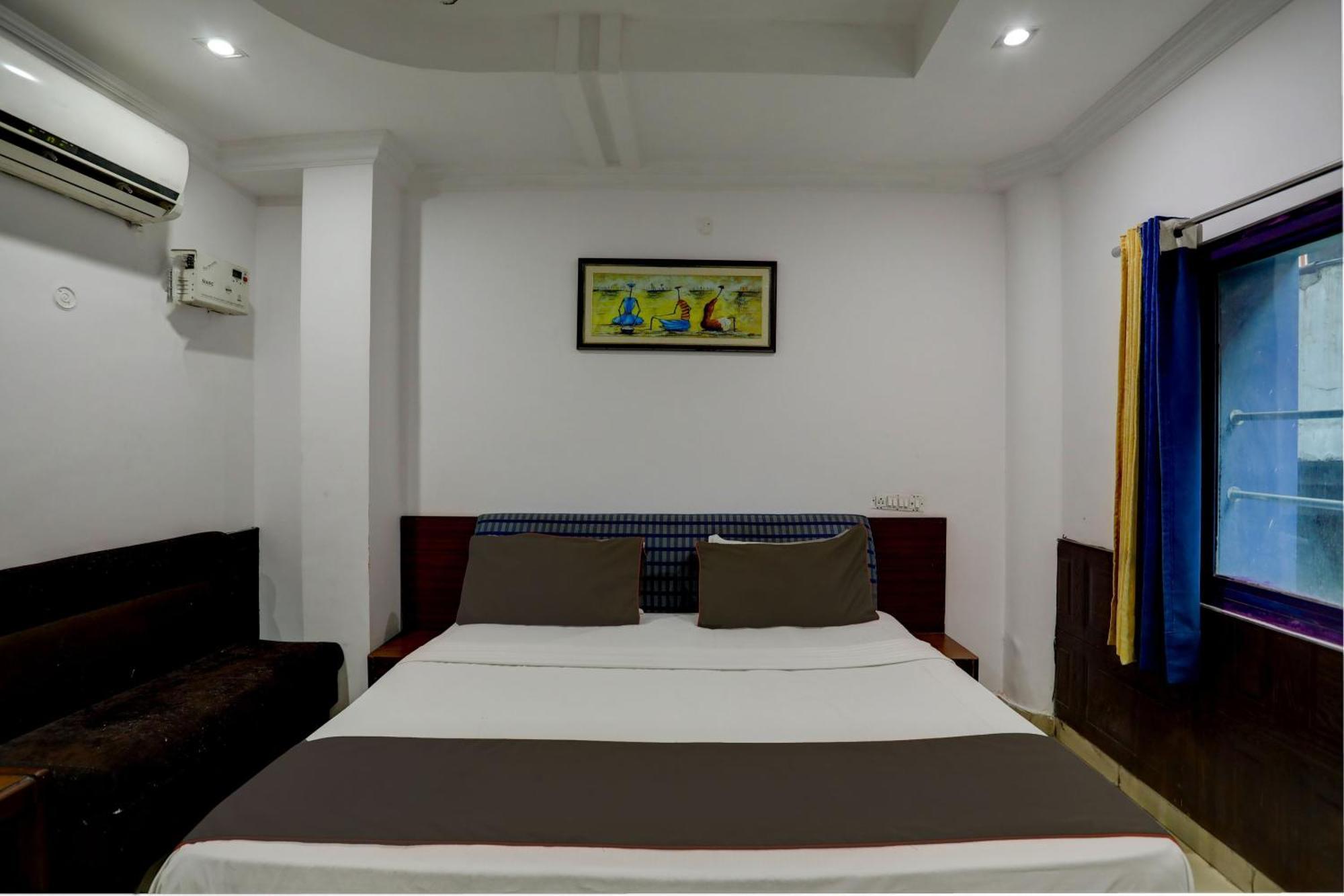 Hotel Monarch Inn Lakhnau Kültér fotó