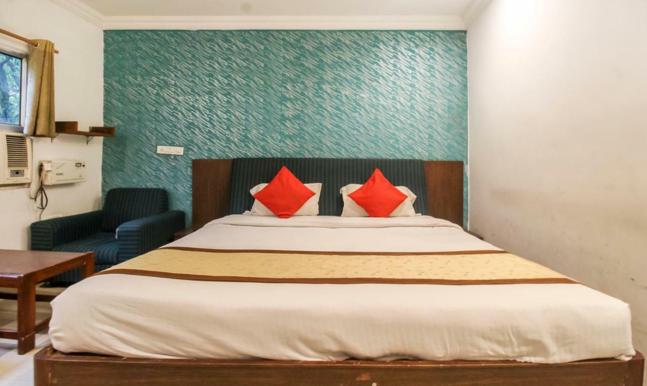 Hotel Monarch Inn Lakhnau Kültér fotó