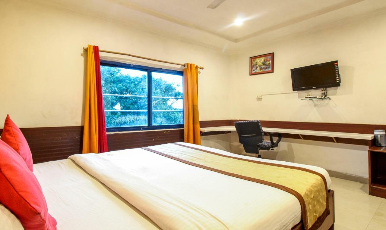 Hotel Monarch Inn Lakhnau Kültér fotó